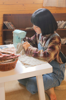我爸比我小四岁
